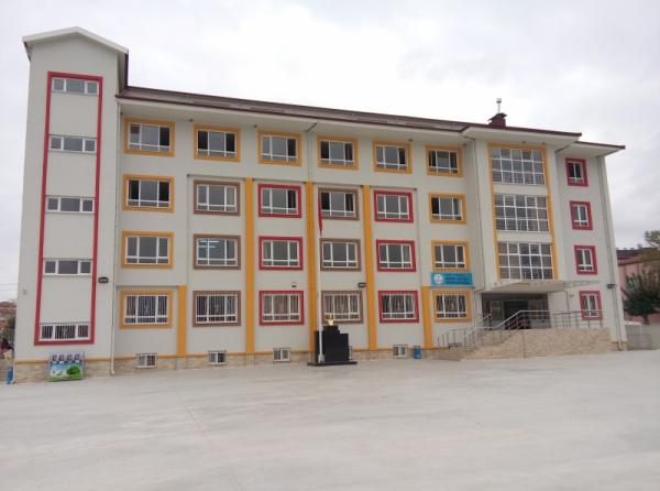 Münevver-Nafiz Dirlik Anafartalar Ortaokulu Fotoğrafı